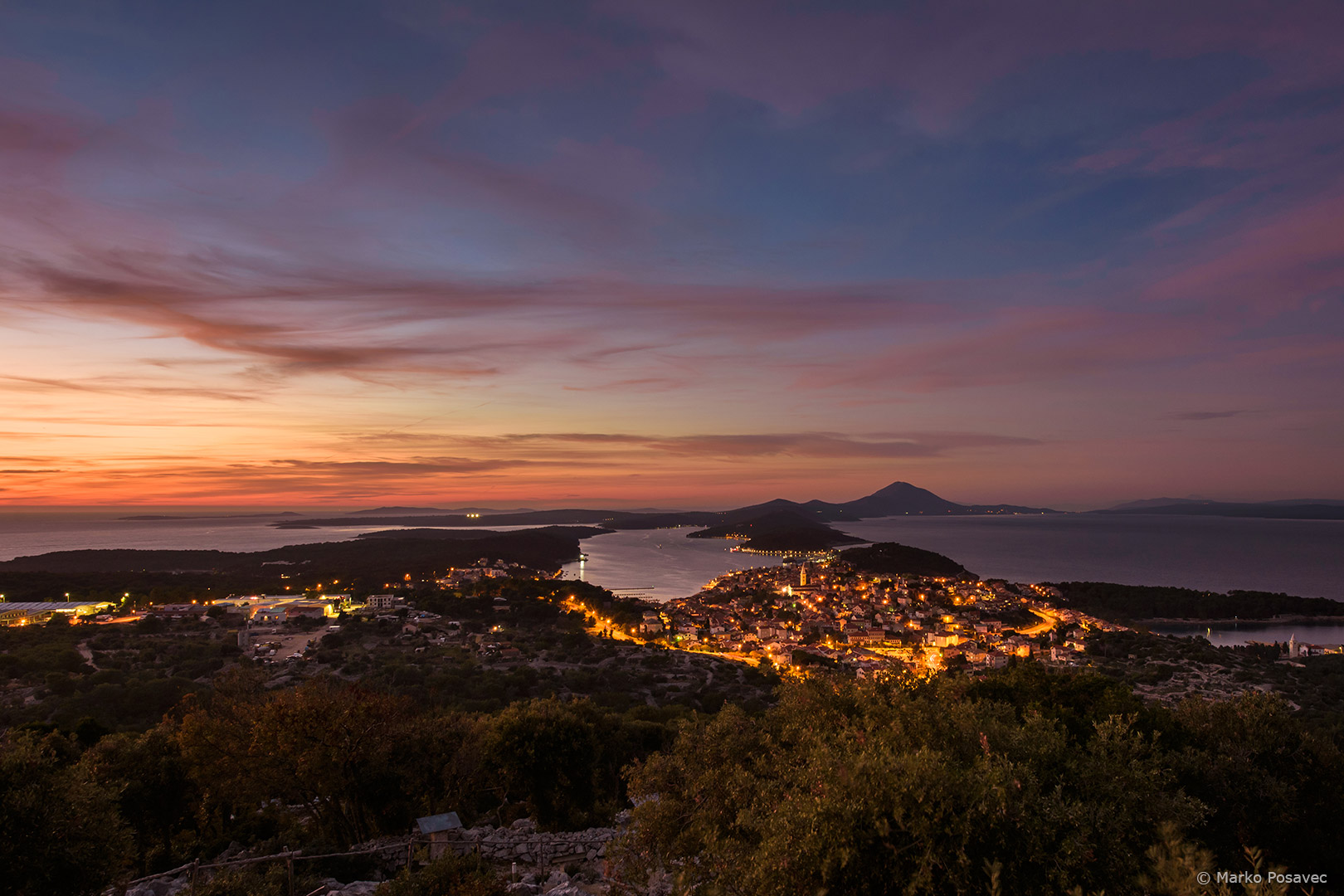 Pogled na Lošinj i Osoršćicu s vidikovca Providenca iznad Malog Lošinja