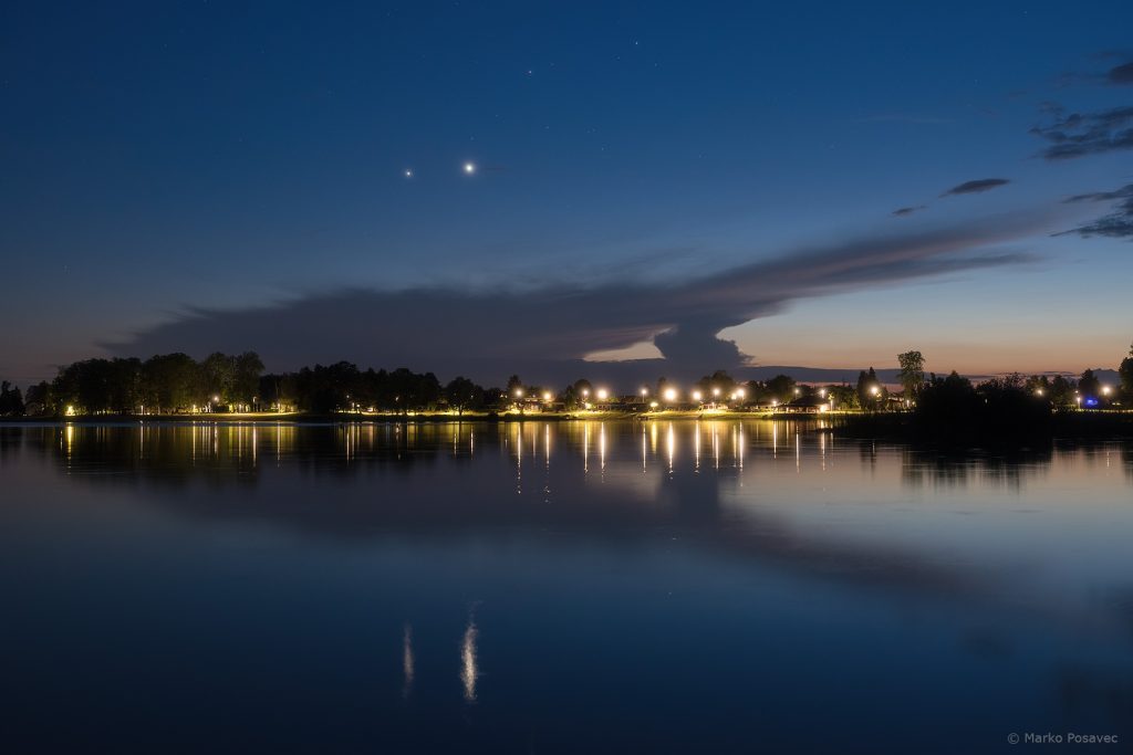 “Poljubac u prolazu” Venere i Jupitera